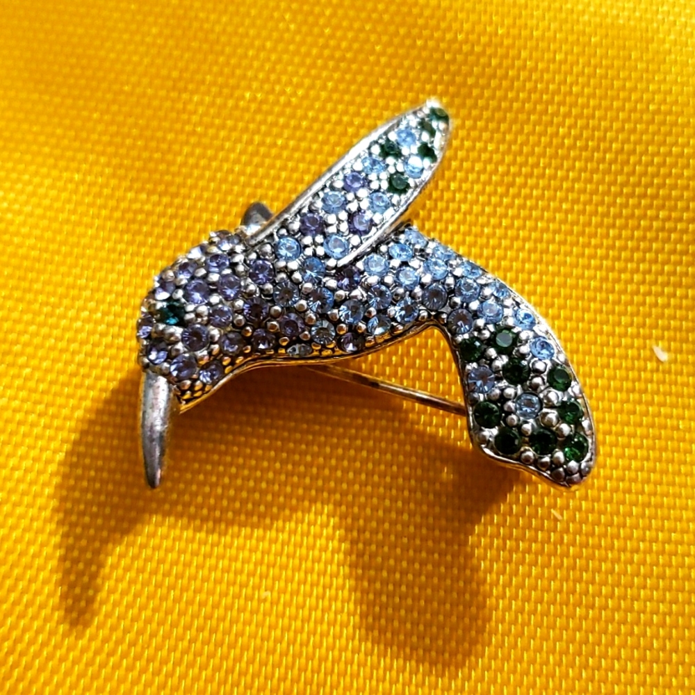 Vintage Monet brooch